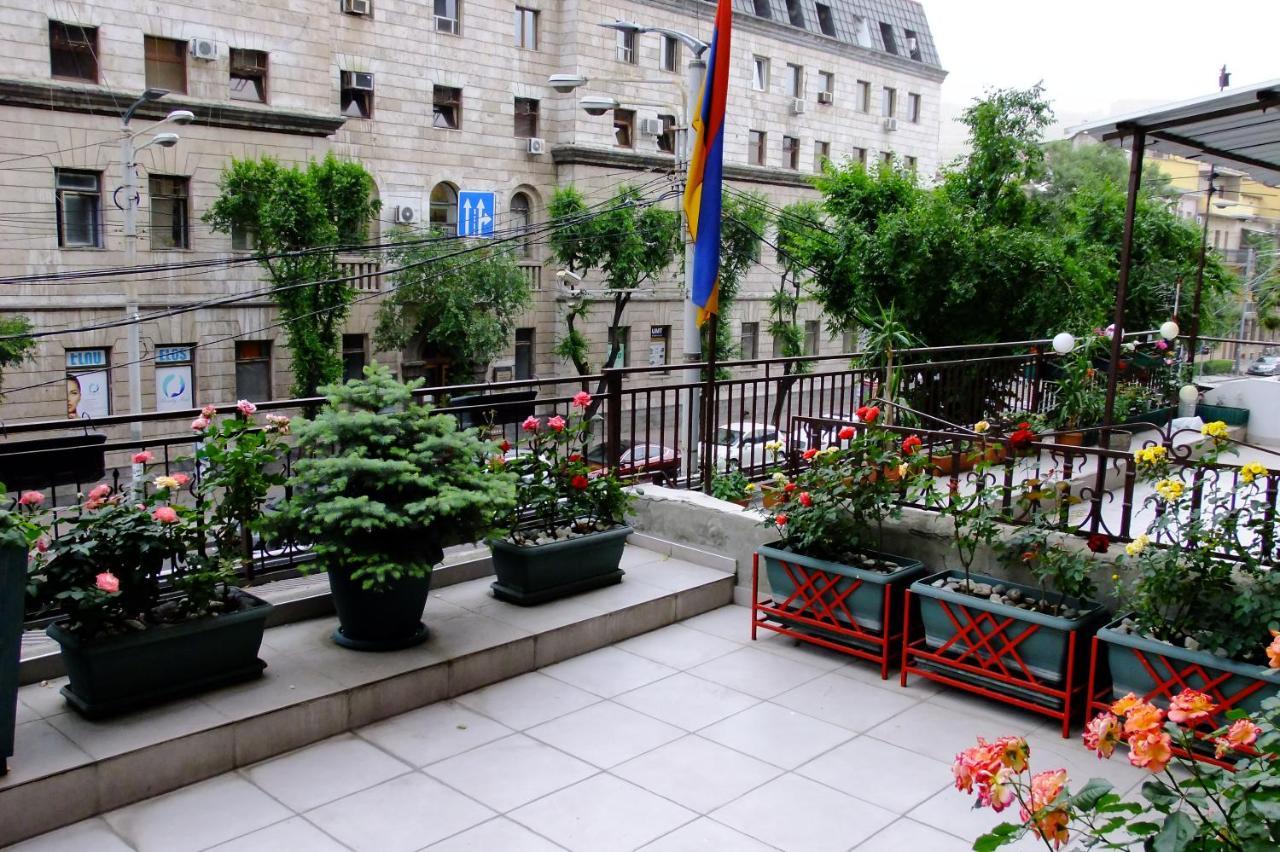 Yerevan Center Apartment 5A Bagian luar foto