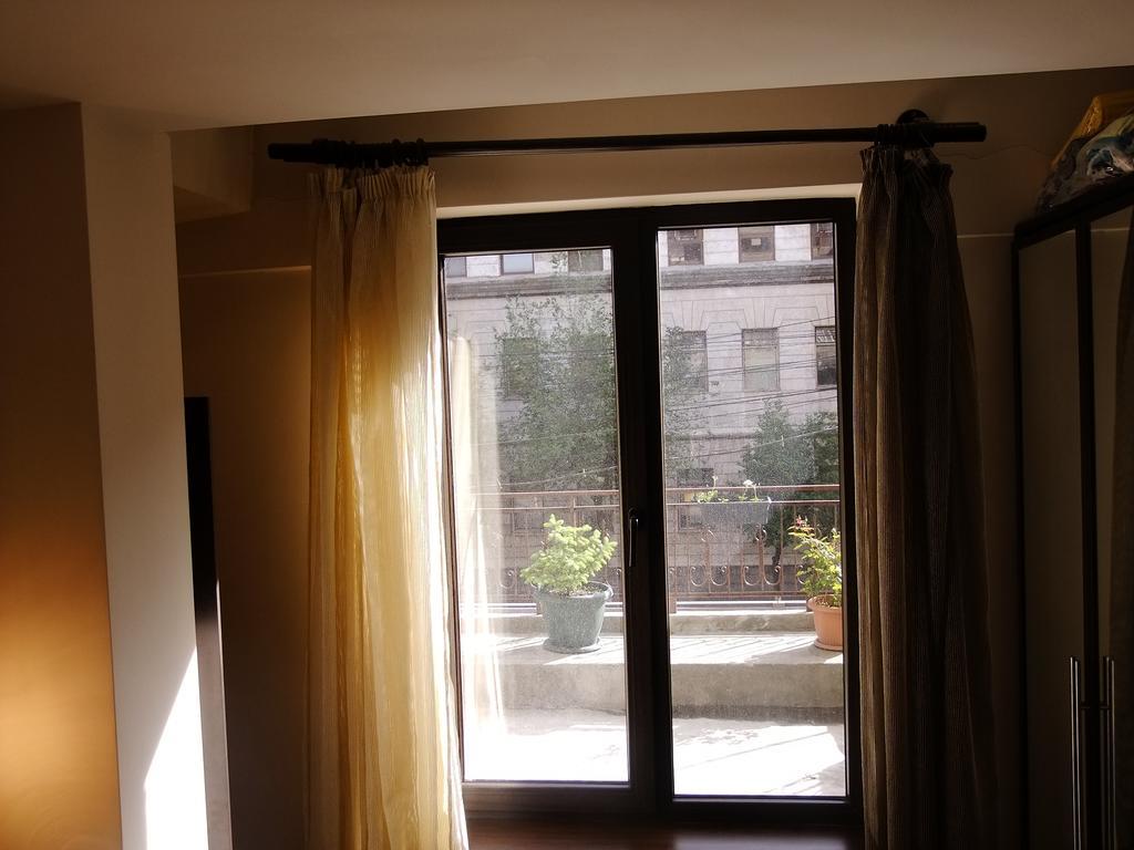 Yerevan Center Apartment 5A Bagian luar foto