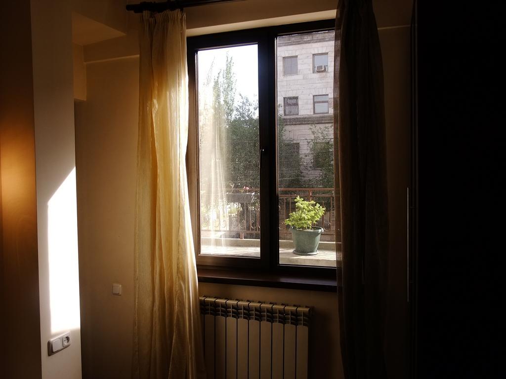 Yerevan Center Apartment 5A Bagian luar foto