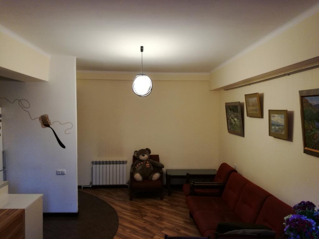 Yerevan Center Apartment 5A Bagian luar foto